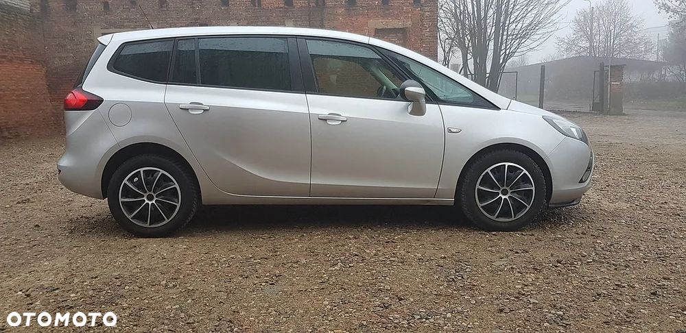 Opel Zafira Tourer 2.0 CDTI Automatik Style - 4
