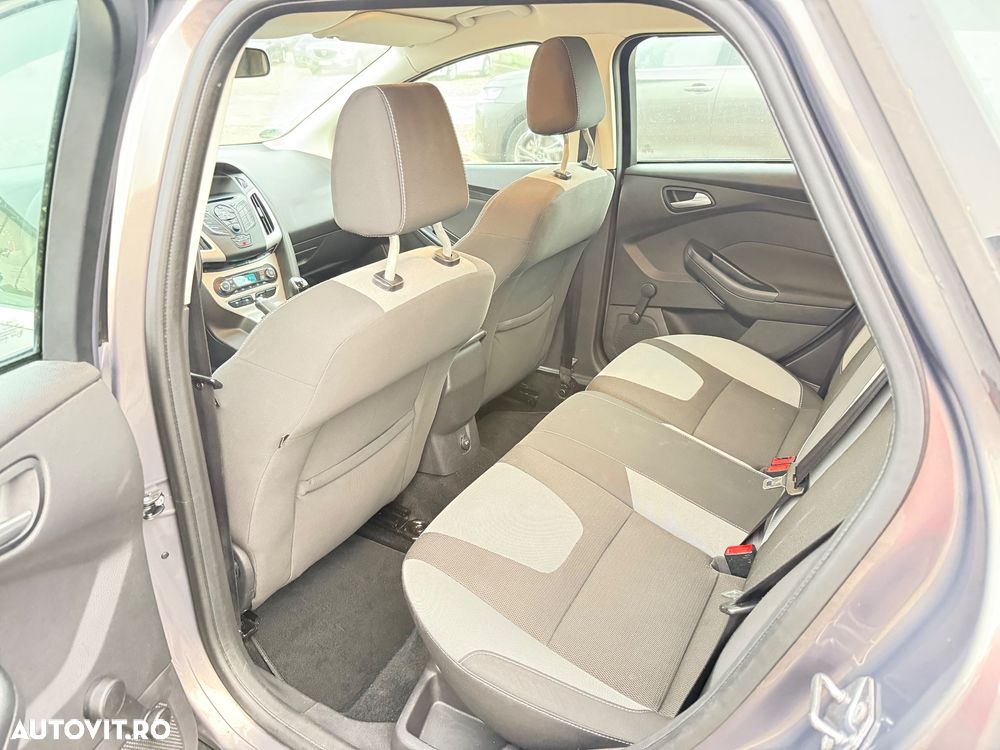 Ford Focus Turnier 1.0 EcoBoost Start-Stopp-System Titanium - 6