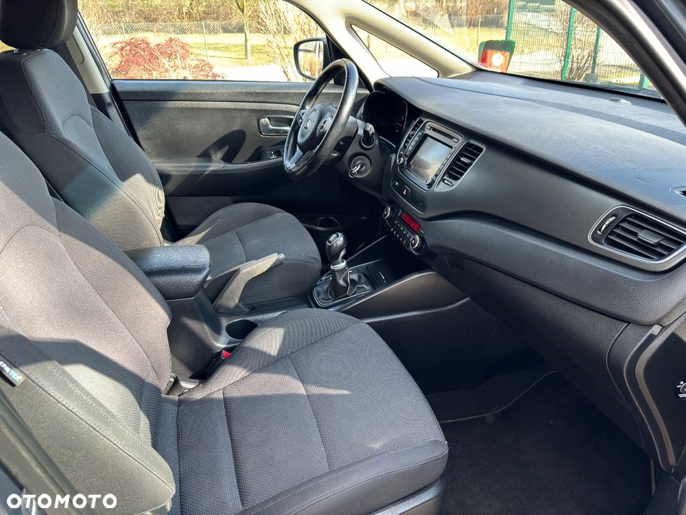 Kia Carens 1.6 GDI UEFA EURO 2016 - 12