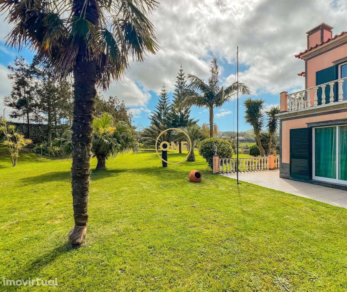 MORADIA V5 ISOLADA EM TERRENO COM 8.940m2 - Grande imagem: 2/31