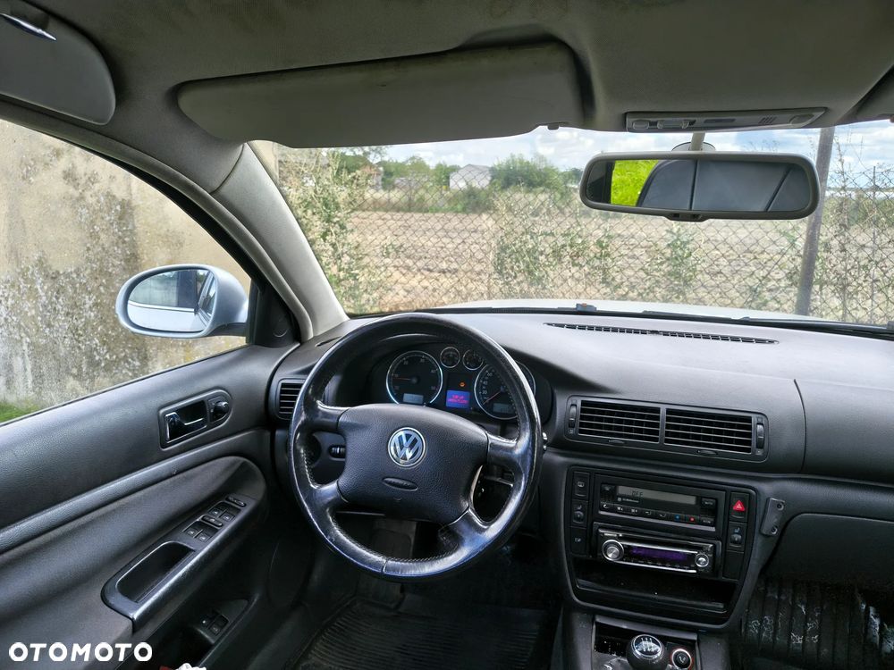 Volkswagen Passat 1.9 TDI Basis - 10