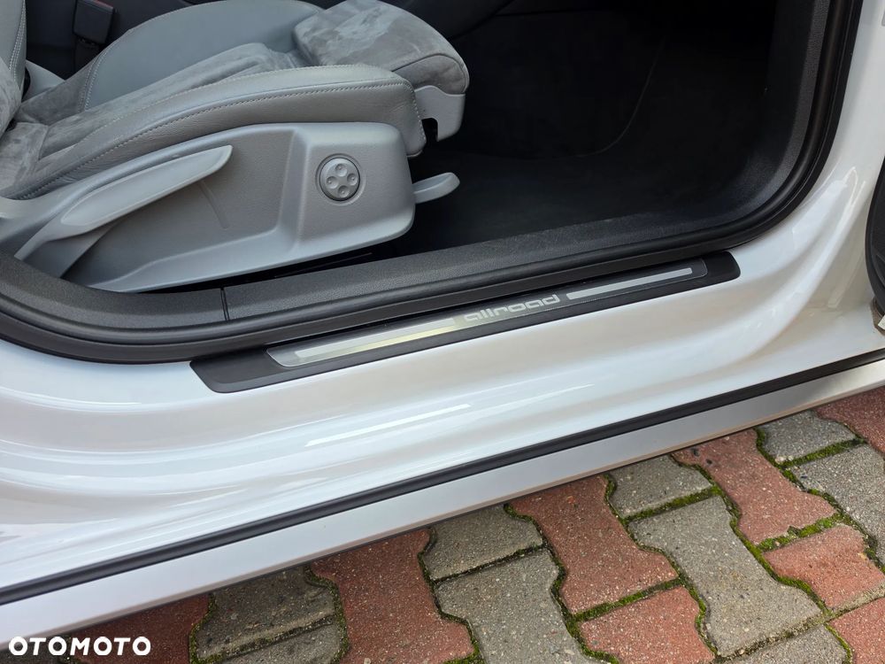 Audi A4 Allroad 2.0 TDI Quattro - 22