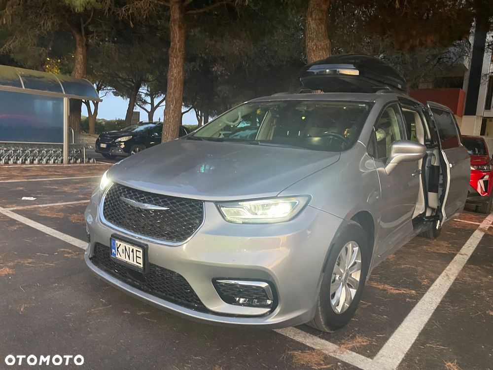 Chrysler Pacifica - 27