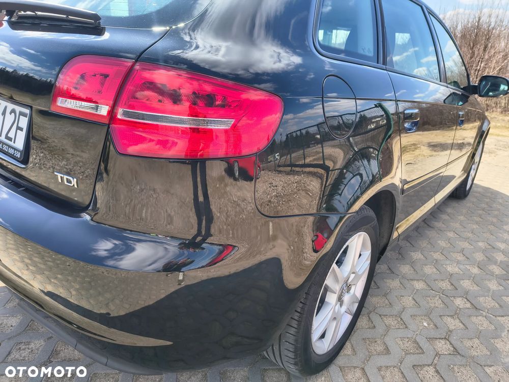 Audi A3 Sportback 1.6 TDI DPF Ambiente - 20