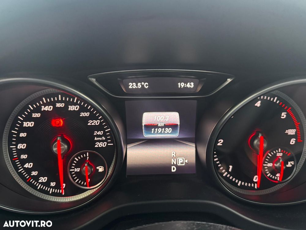 Mercedes-Benz GLA 200 d 4MATIC Aut. - 12