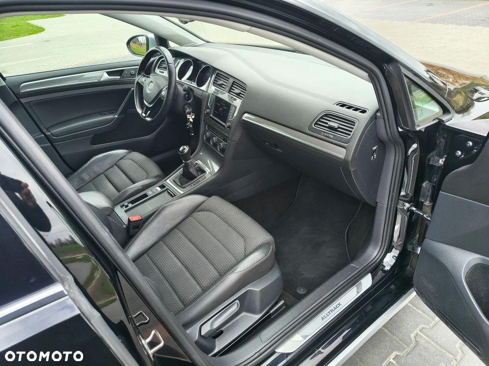Volkswagen Golf Alltrack 2.0 TDI 4Motion BlueMotion Technol - 17