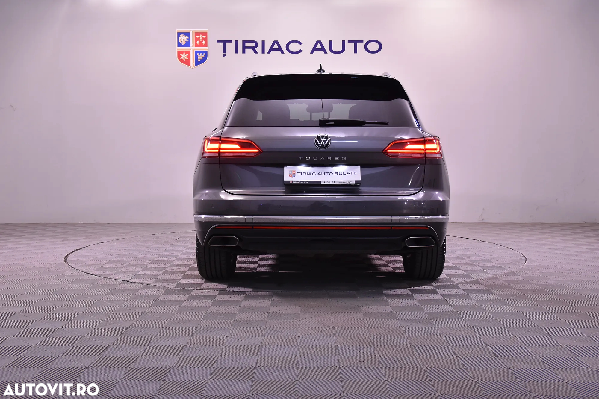 Volkswagen Touareg - 4