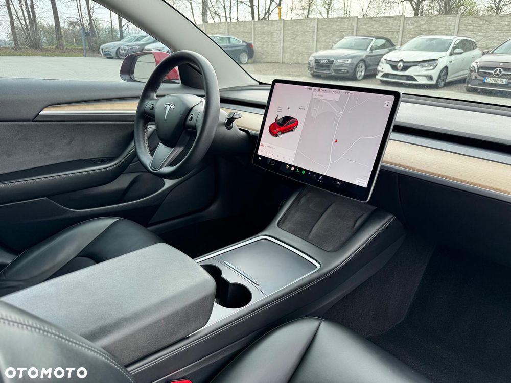 Tesla Model 3 - 21