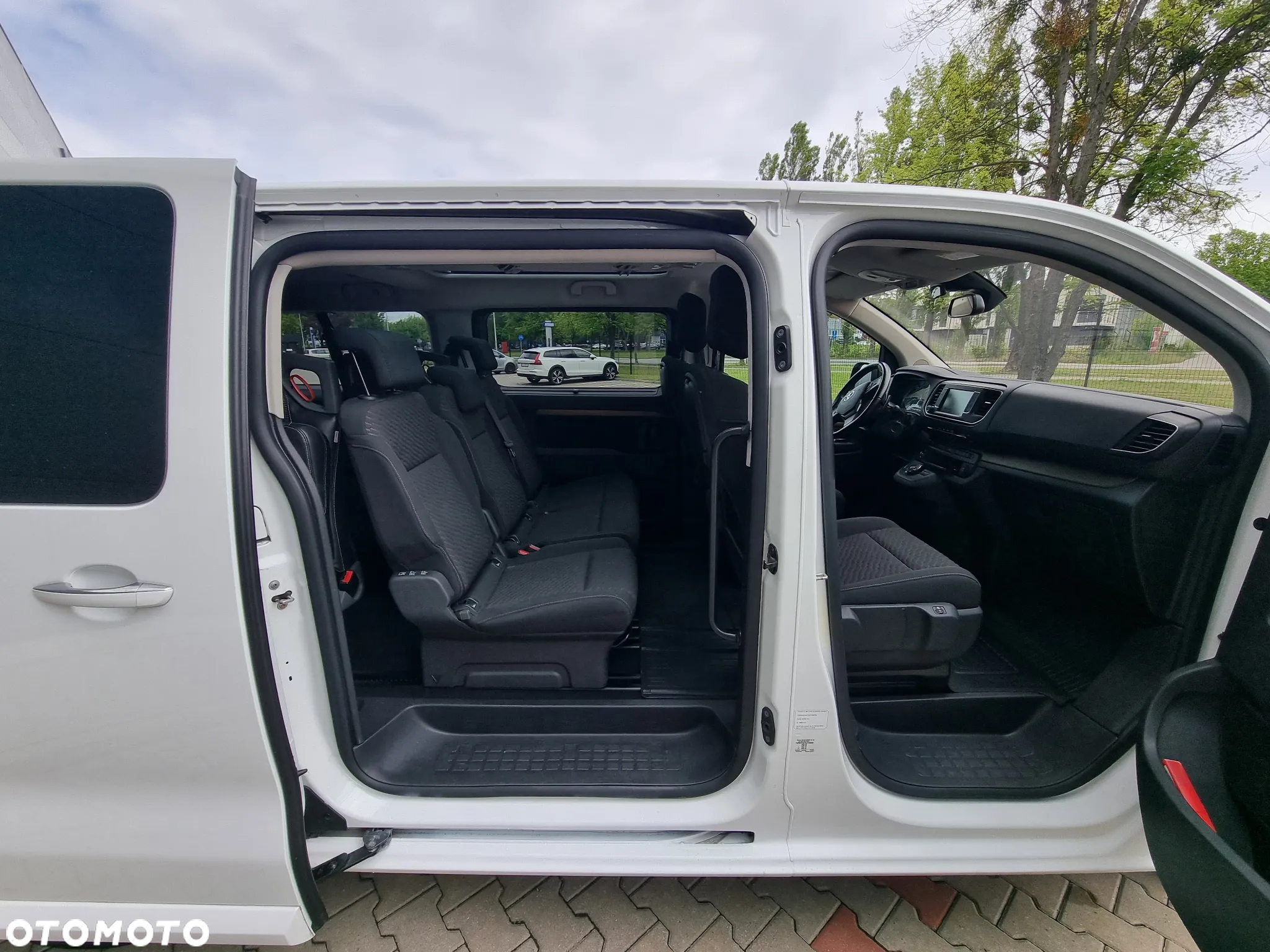Toyota ProAce 2,0-l-D-4D L2 (7-Si.) Autm Verso Executive - 36