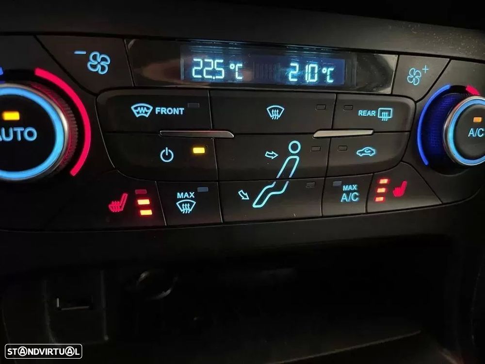 Ford Focus SW 1.5 TDCi Titanium DPS — fotografia 26