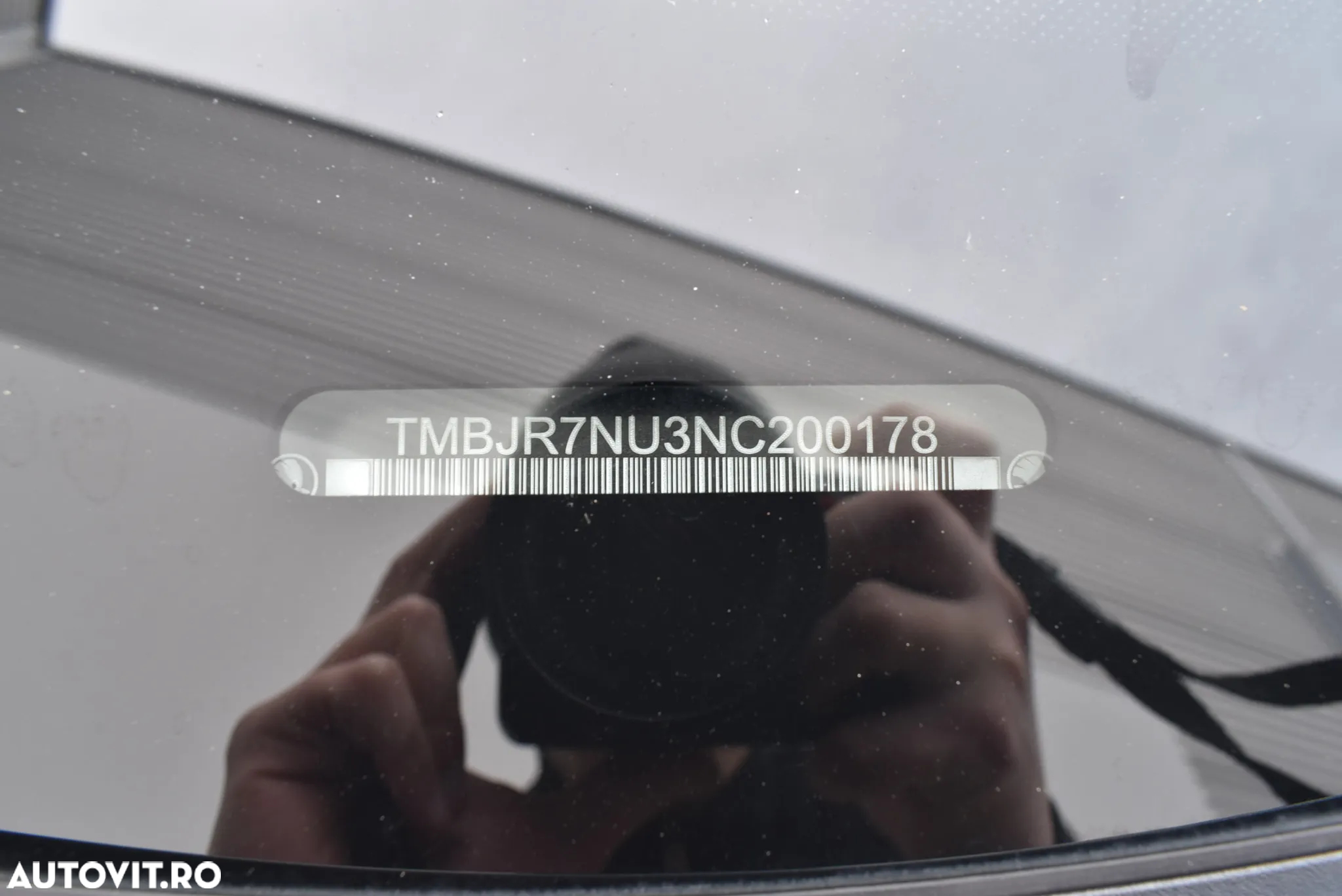 Skoda Karoq 1.5 TSI ACT DSG Ambition - 28