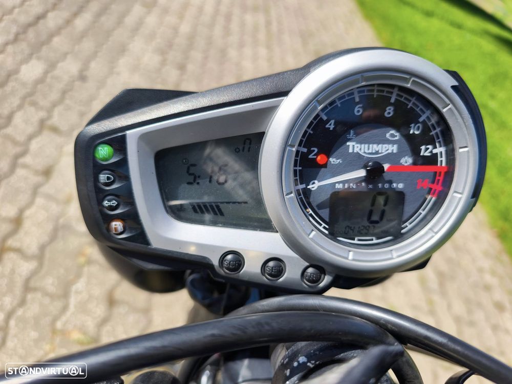 Triumph Street Triple 675 - 4
