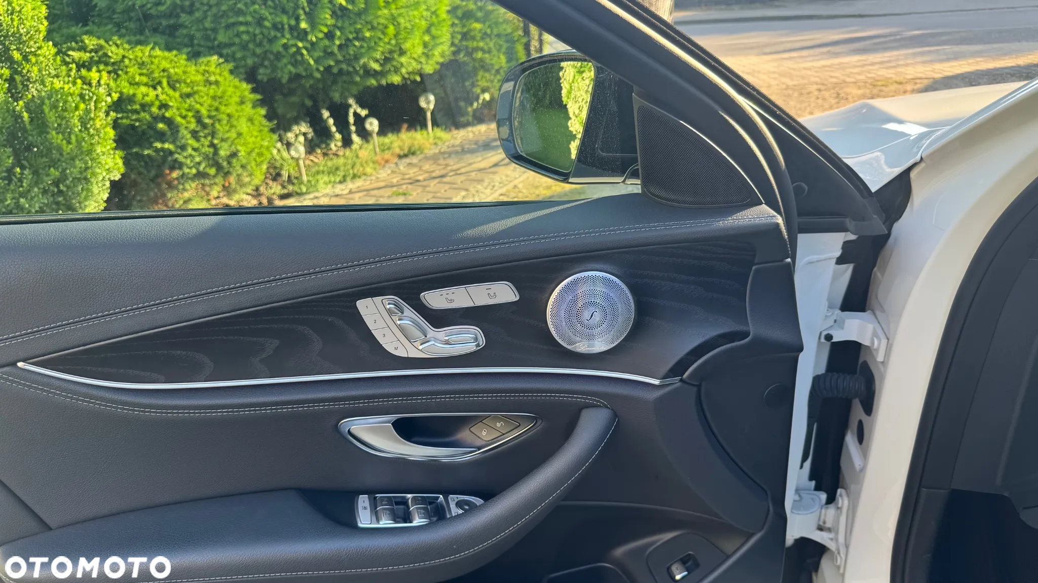 Mercedes-Benz Klasa E 220 d 4-Matic Business Edition 9G-TRONIC - 16