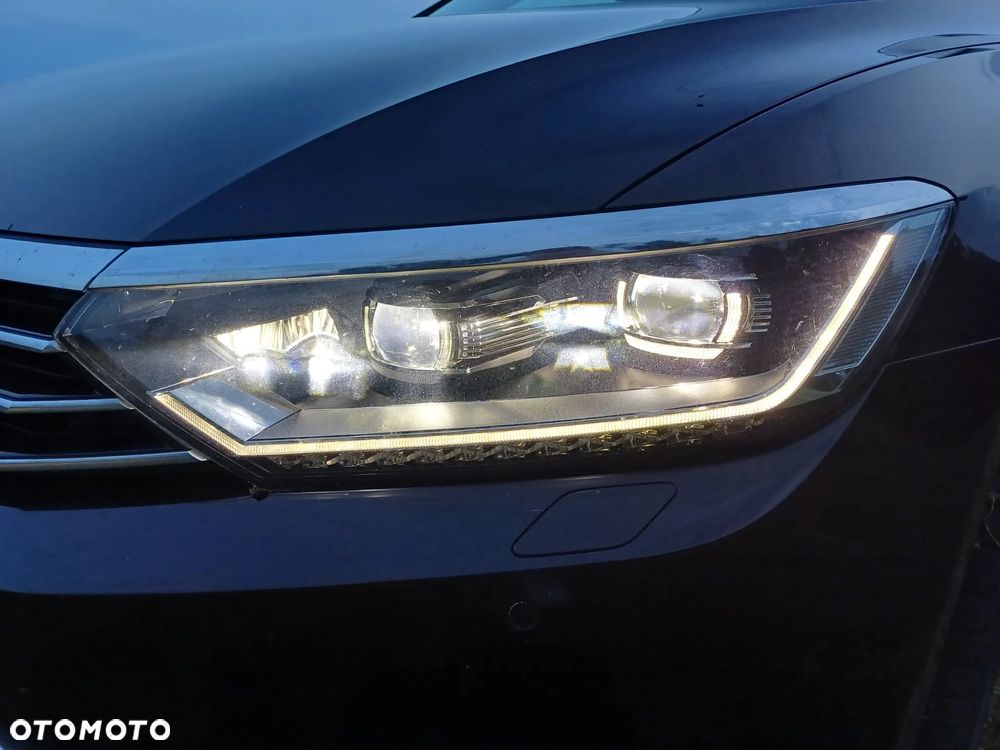 Volkswagen Passat - 13