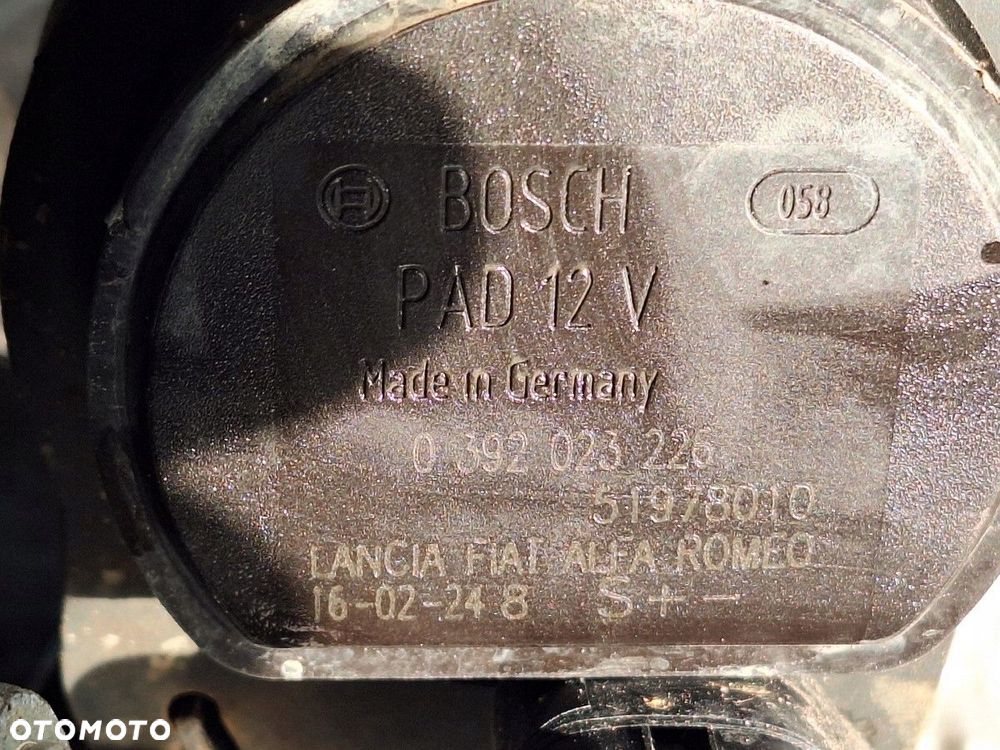 fiat 124 spider 2016- 1.4t dodatkowa pompa wody  orginal  demontaz - 5