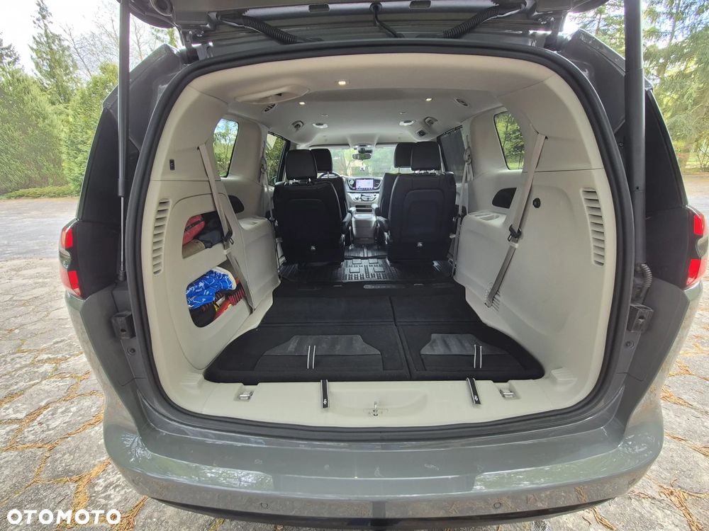 Chrysler Pacifica - 17