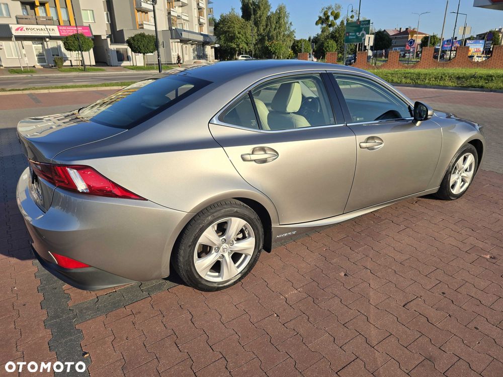 Lexus Inny - 3