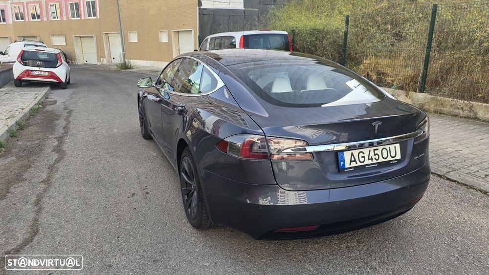 Tesla Model S Long Range - 9