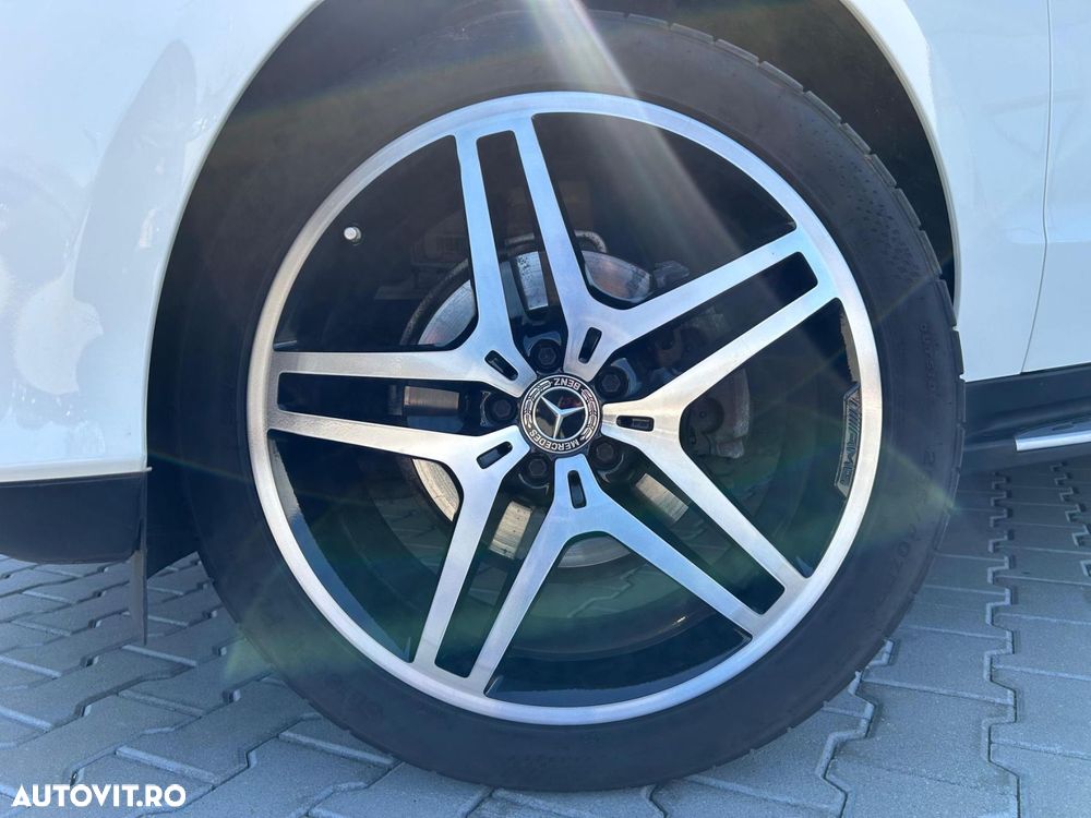 Mercedes-Benz GLE - 28