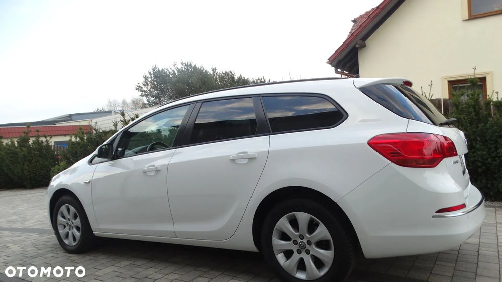 Opel Astra 1.4 Turbo Exklusiv - 9