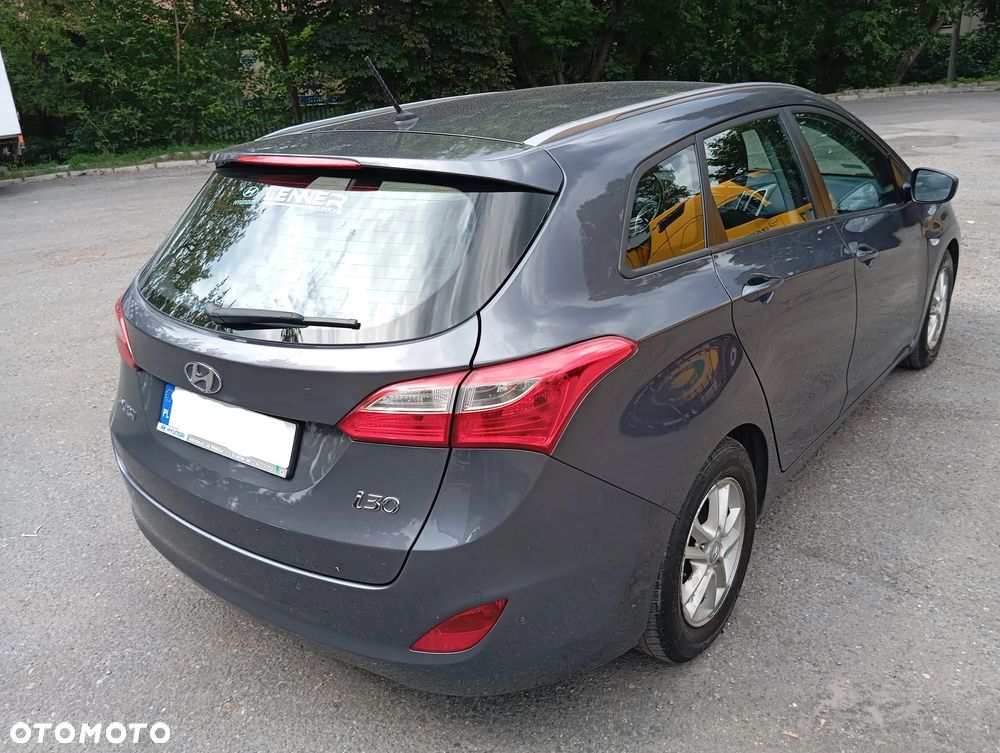 Hyundai i30 1.6 CRDi Classic + - 6