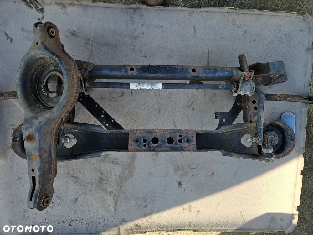 Belka tylna zawieszenia oś sanki Ford Focus Mk3 1,6 TDCI 2012r kombi - 2