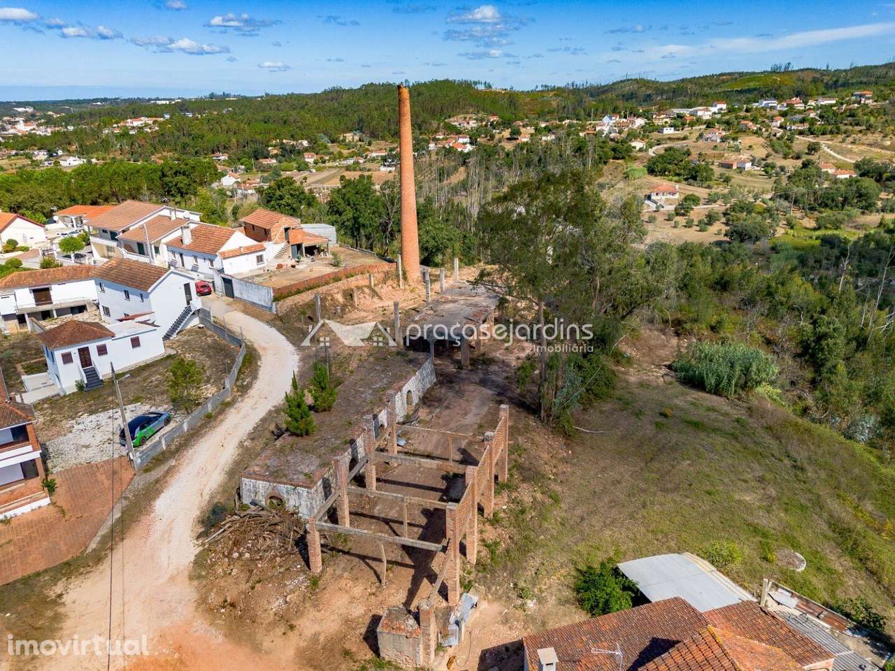 Antiga fábrica de cerâmica - Grande imagem: 2/26