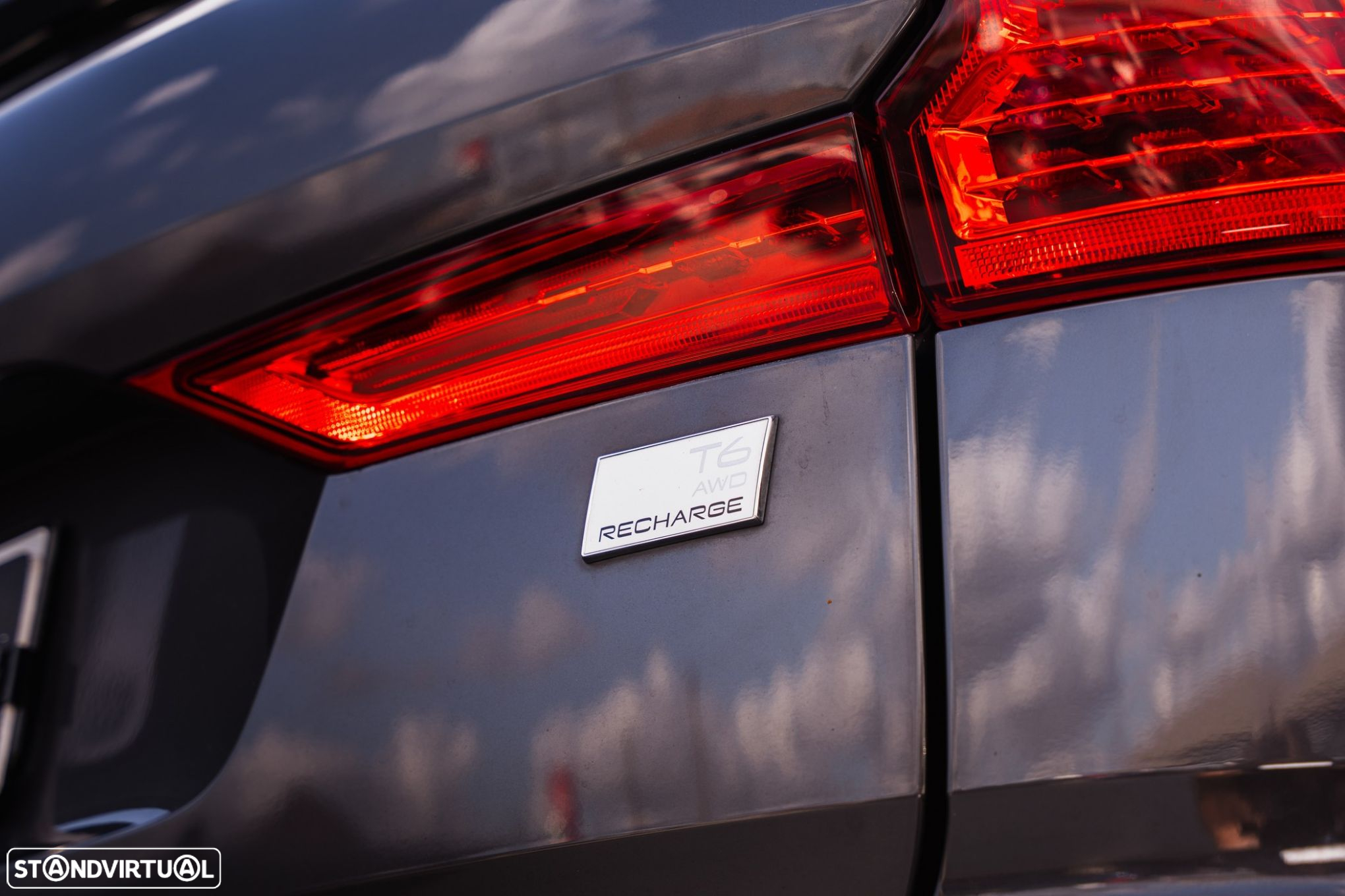 Volvo XC 60 2.0 T6 PHEV R-Design AWD - 37