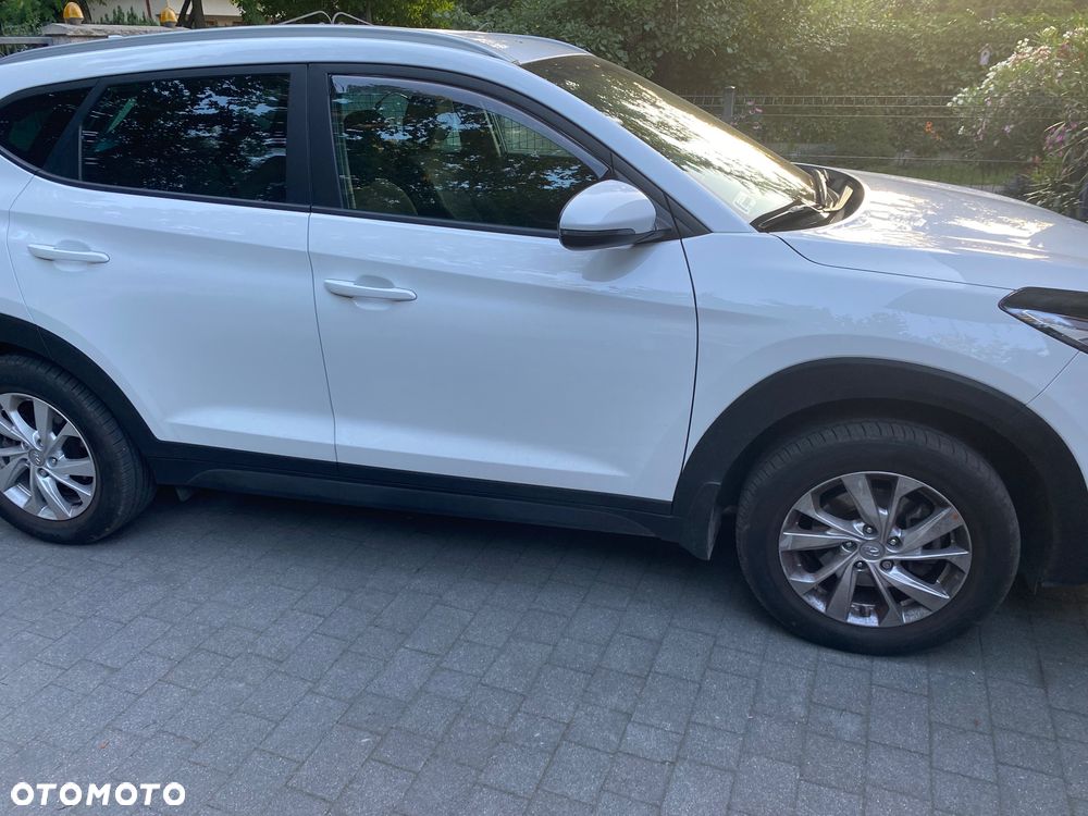 Hyundai Tucson 1.6 GDI BlueDrive Comfort 2WD - 9