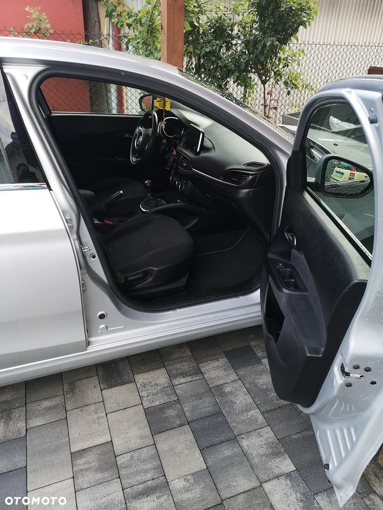 Fiat Tipo 1.4 T-Jet 16v Lounge - 12