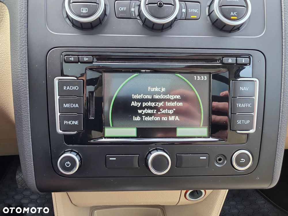 Volkswagen Touran 1.6 TDI DPF Highline DSG - 40