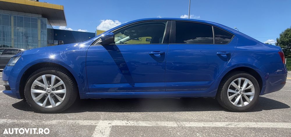 Skoda Octavia 1.6 TDI DSG Style - 6