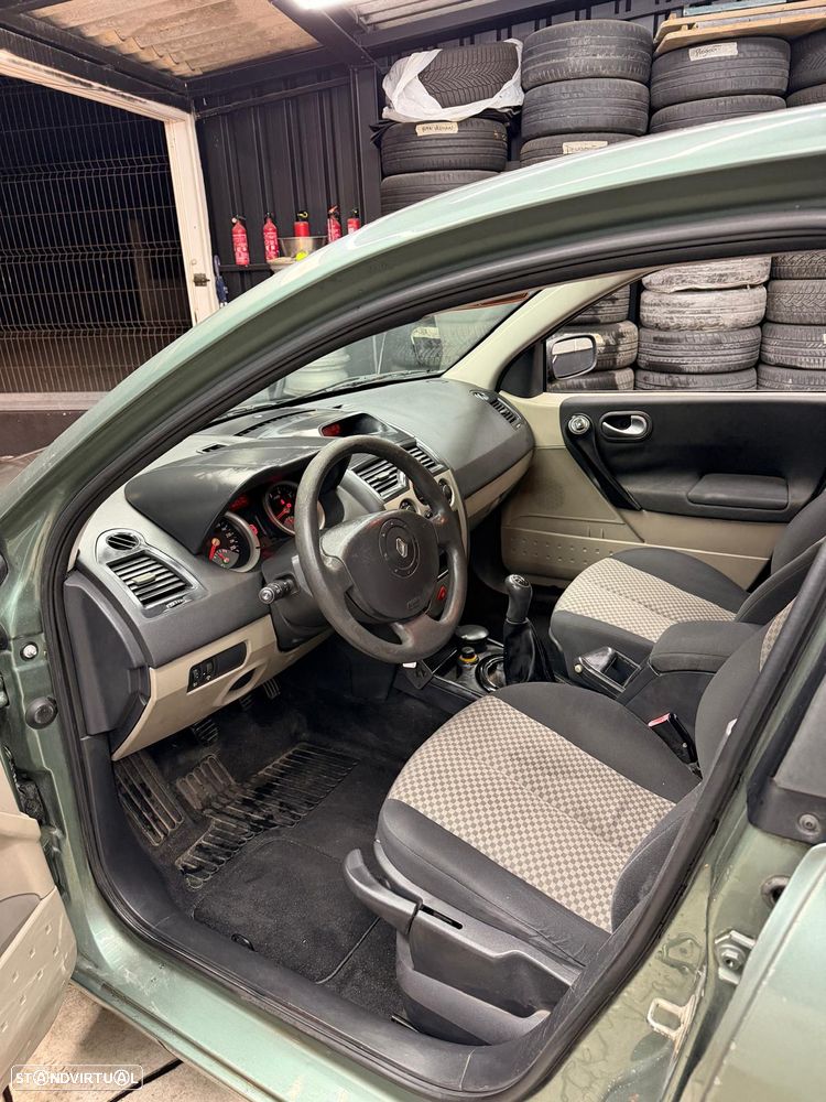 Renault Mégane 1.4 Dynamique - 8