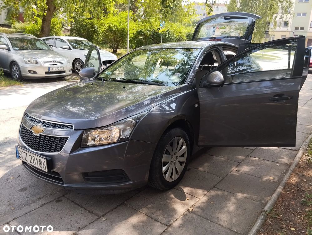 Chevrolet Cruze - 14