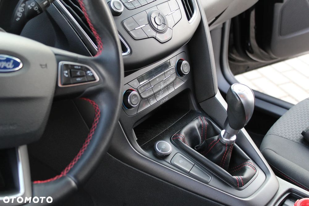 Ford Focus 1.0 EcoBoost ST-Line Black ASS - 31