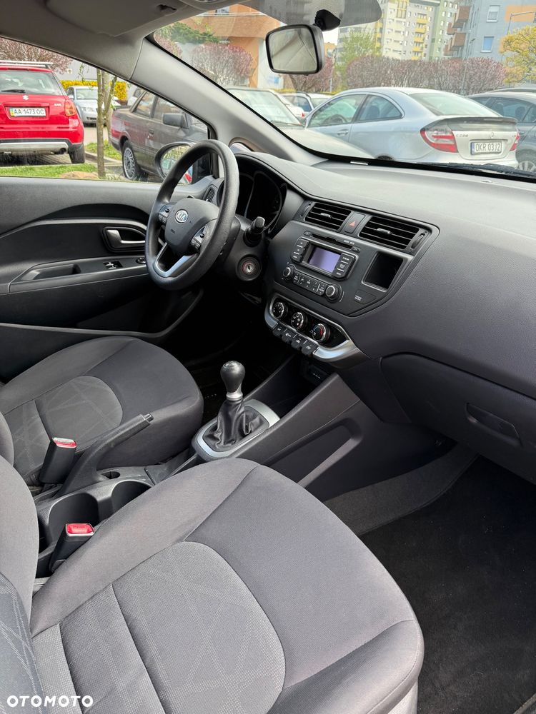 Kia Rio 1.2 Attract - 19