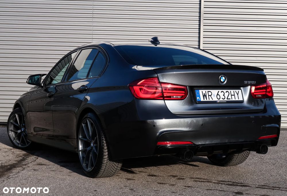 BMW Seria 3 335i xDrive M Sport - 12