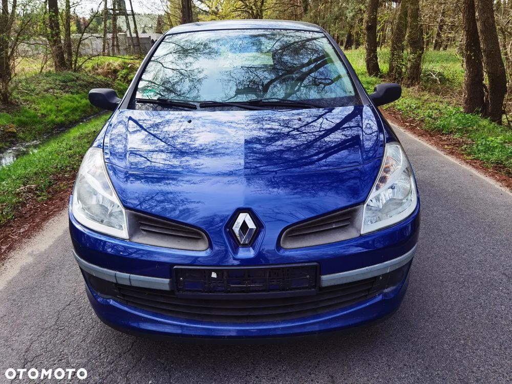 Renault Clio 1.2 16V 75 Expression - 11