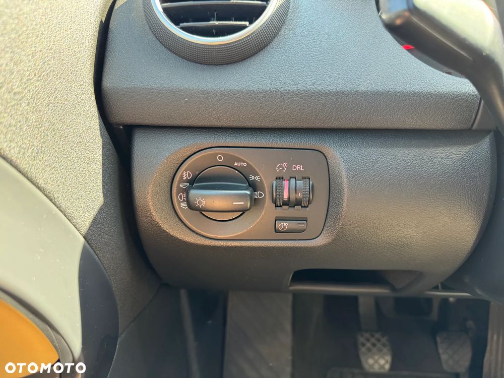 Audi A3 1.6 Ambiente - 19