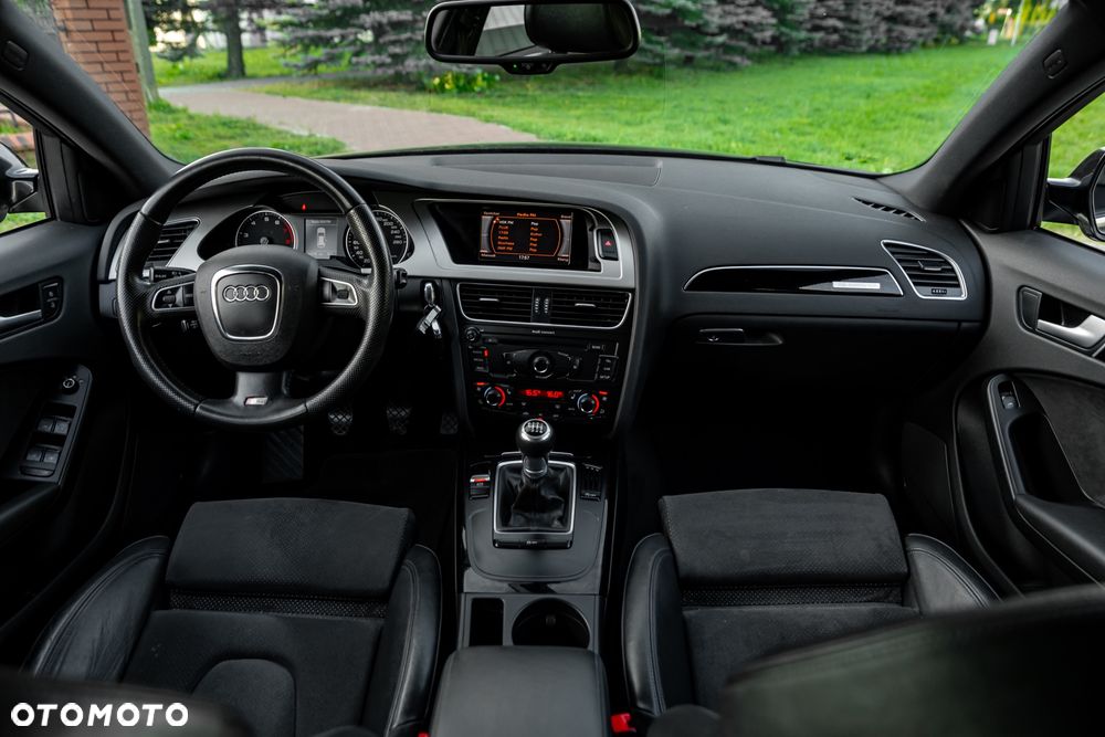 Audi A4 Avant 2.0 TFSI quattro S line Sportpaket - 29