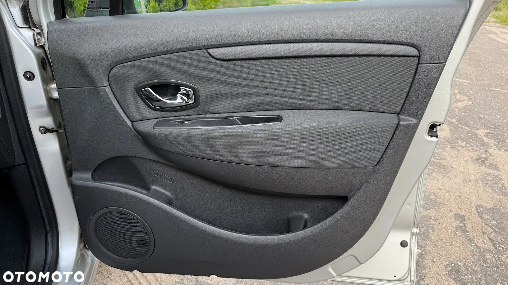 Renault Scenic 1.6 16V 110 Dynamique - 20