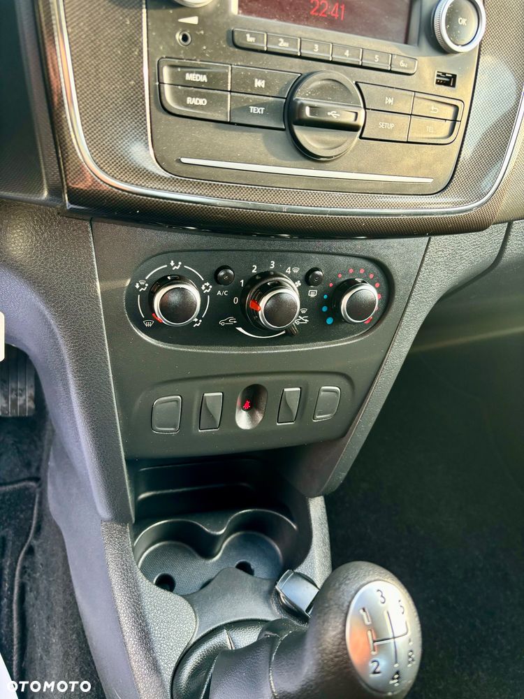 Dacia Sandero SCe 75 Essential - 5