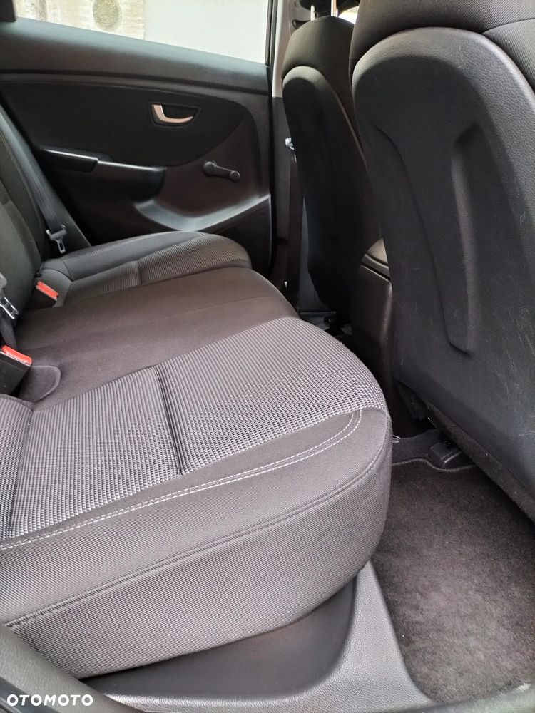 Hyundai i30 1.4 CRDi Comfort - 33