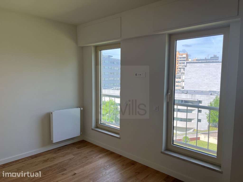 Apartamento T3 totalmente renovado na zona do Campo Alegre