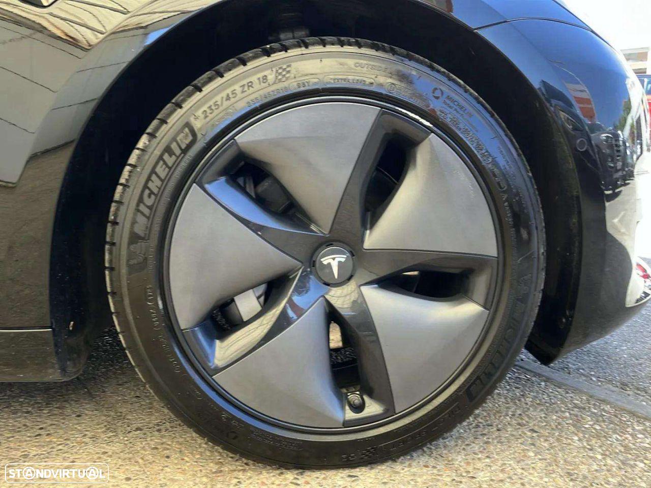Tesla Model 3 - 21