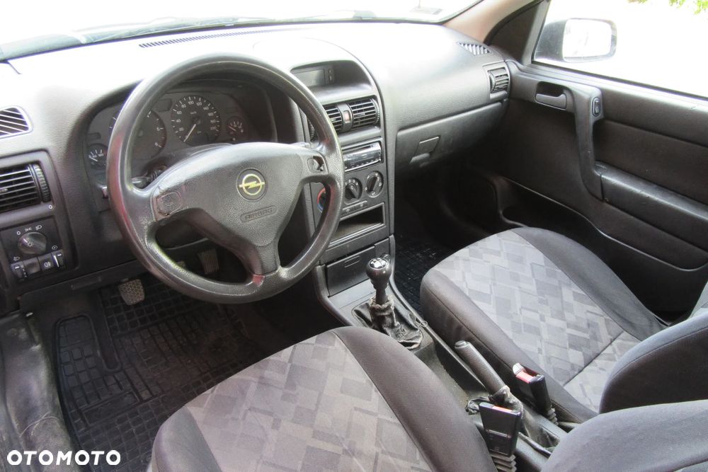 Opel Astra - 4