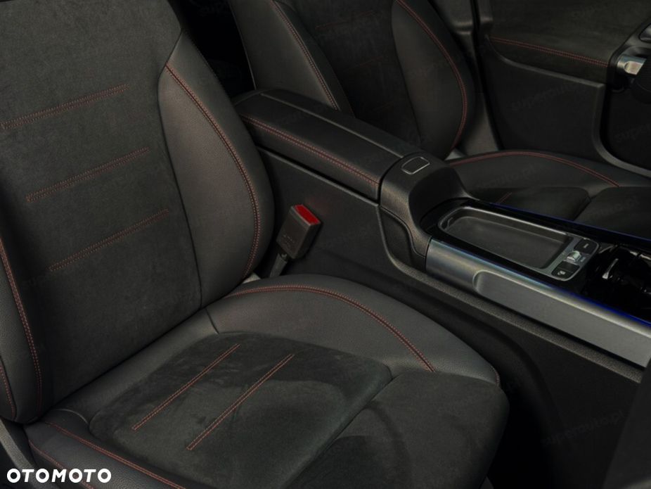 Mercedes-Benz GLB 200 d AMG Line 8G-DCT - 14