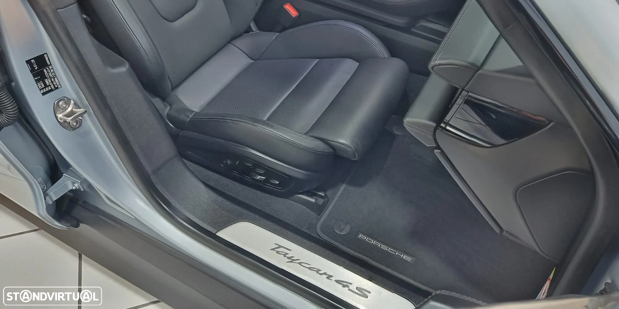 Porsche Taycan 4S - 17