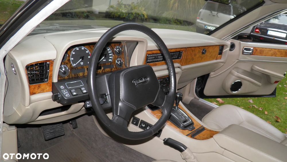 Jaguar Daimler 4.0i - 14
