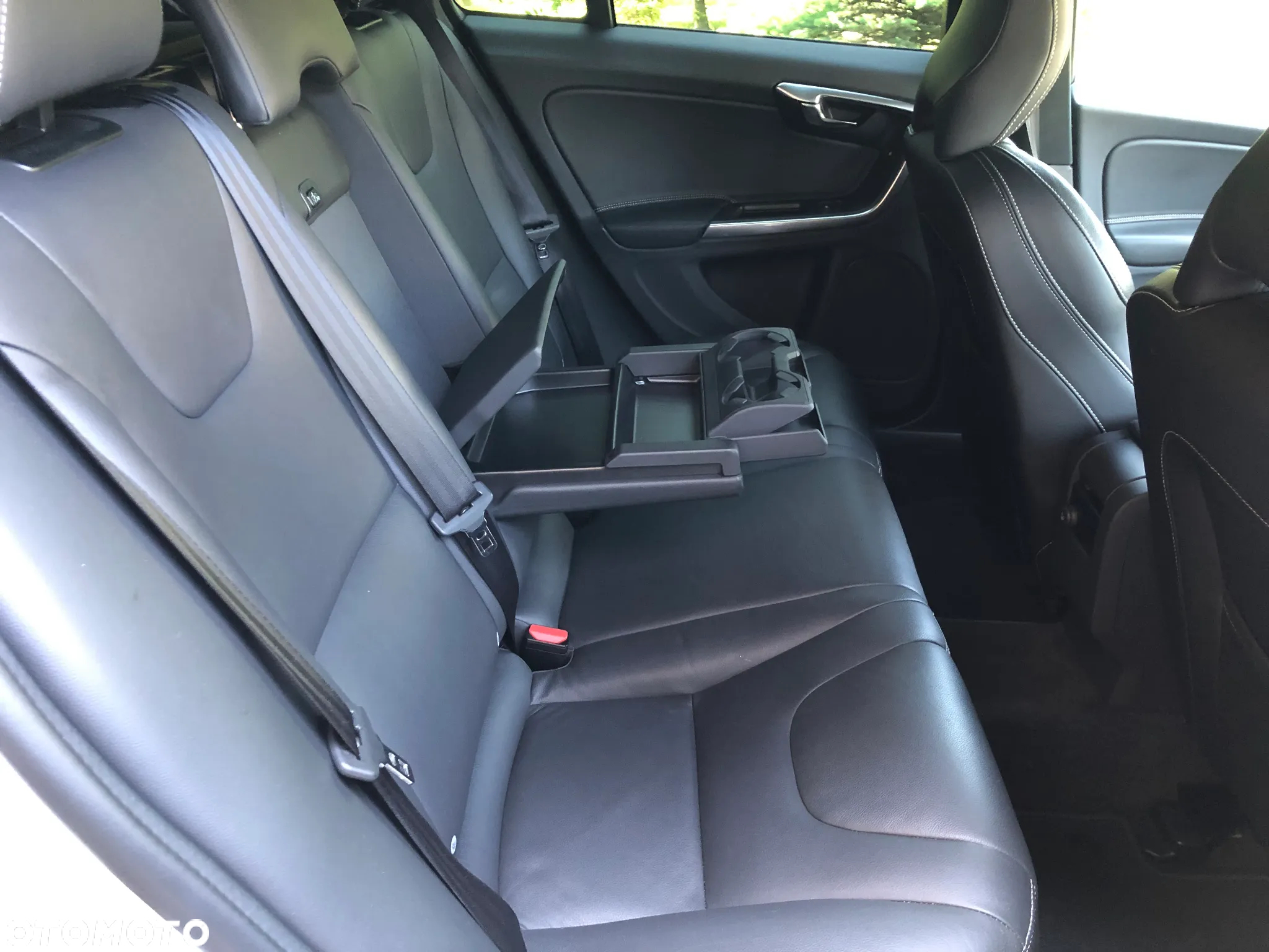 Volvo V60 D4 Drive-E Dynamic Edition (Momentum) - 23